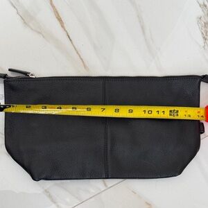 Elegant Black Leather Toiletry Bag